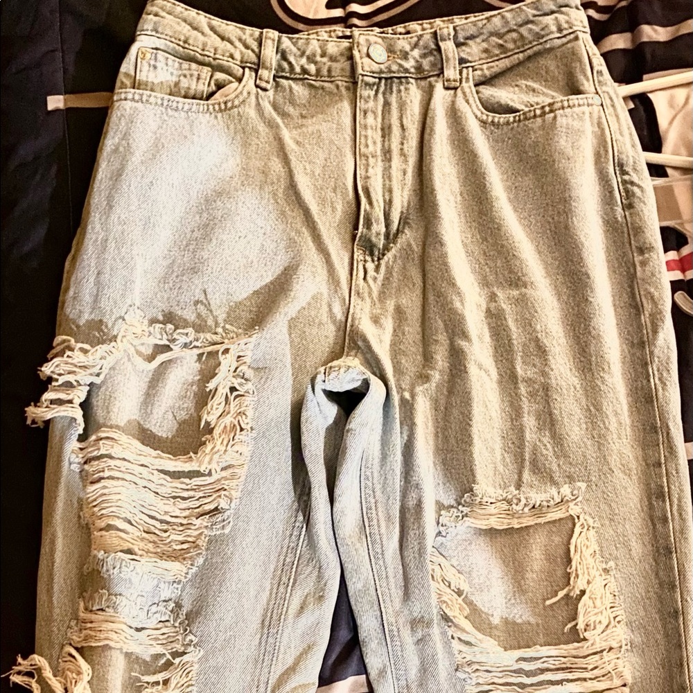 “Mom Jeans”